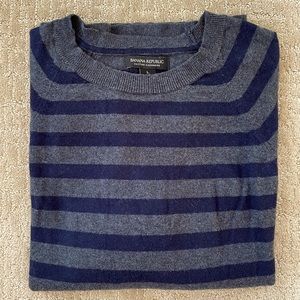 Banana Republic cotton/cashmere sweater, size Large, in navy and gray heather